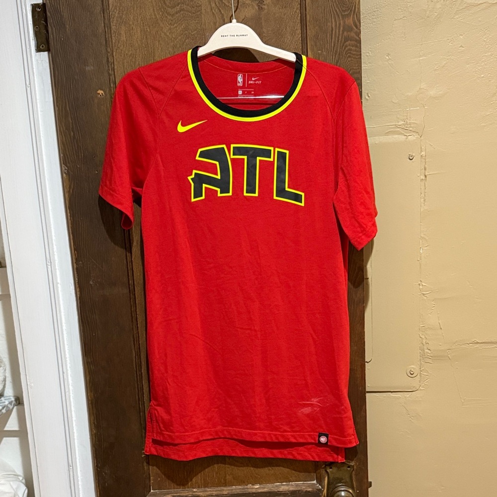 ATL HAWKS Nike Dri-FIT Red NBA T-Shirt